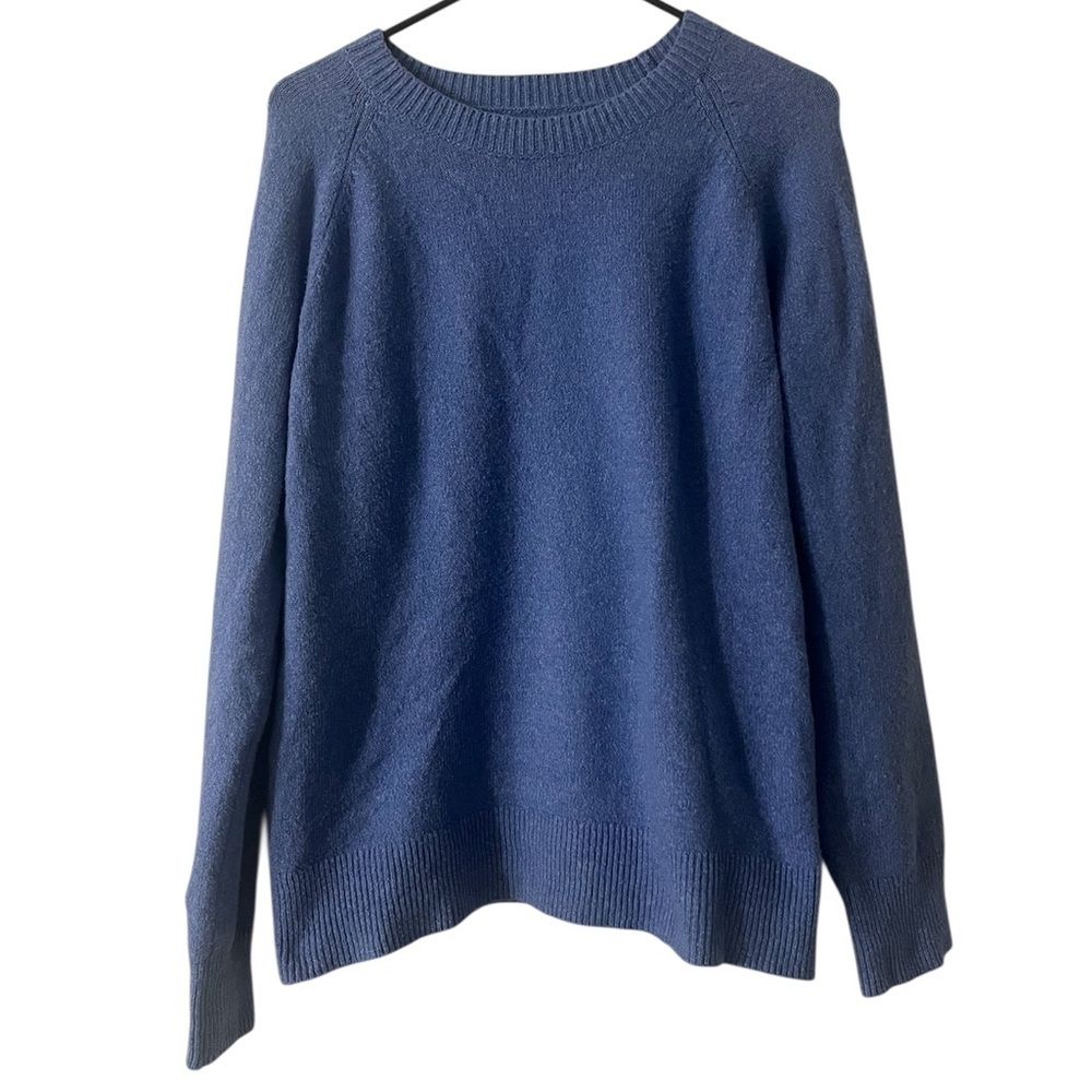 Amazon Essentials - Women's Blue Crew Neck Sweater Large